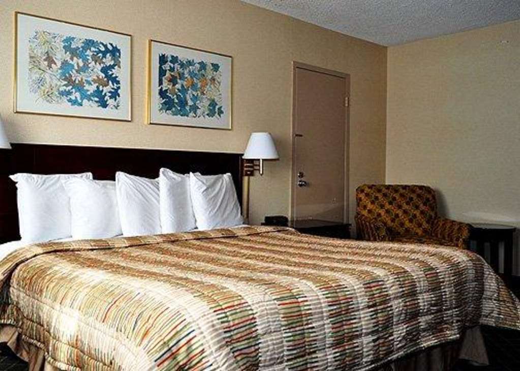 Rodeway Inn Sandston Habitación foto